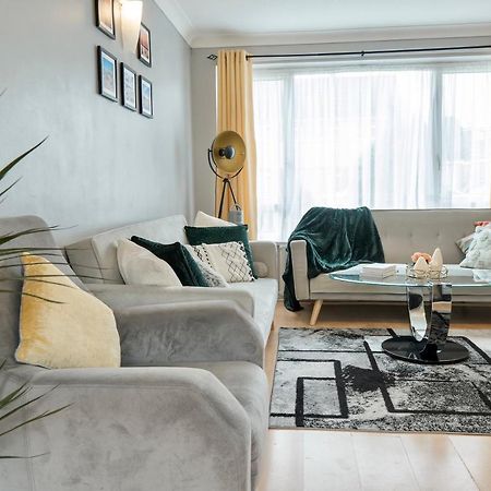 Idyllic 3-Bed House. 5-Min From Channel Tunnel Villa Folkestone Bagian luar foto