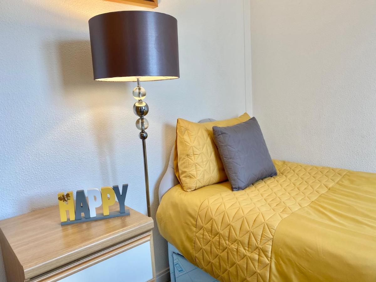 Idyllic 3-Bed House. 5-Min From Channel Tunnel Villa Folkestone Bagian luar foto
